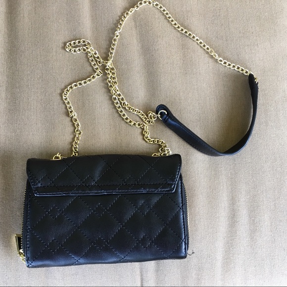 Cute crossbody chain purse and passport holder - Picture 2 of 3